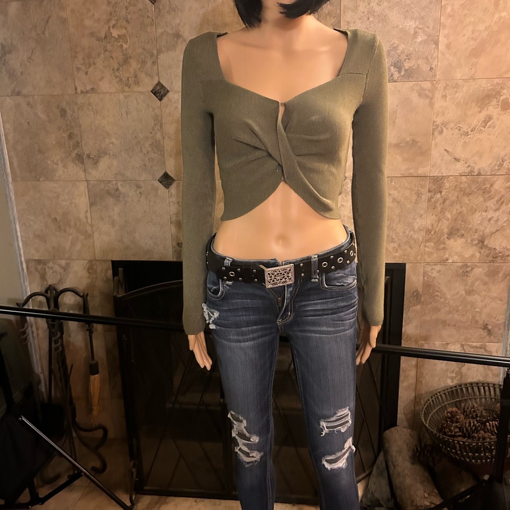 Bar 111 cropped long sleeve sweater with a sweetheart neckline with twist front